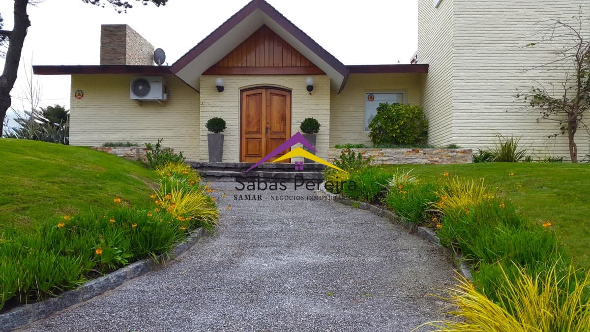 Casa ID.38417 - CASA EN VENTA 4 DORMITORIOS MANSA