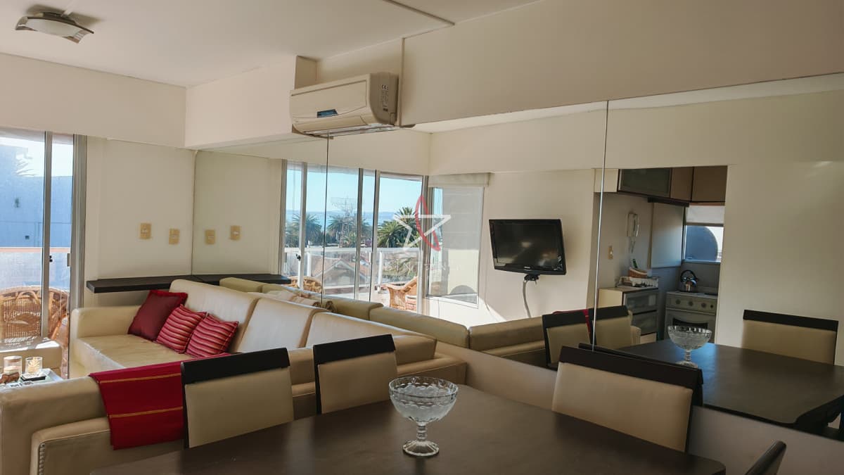 Apartamento en venta de 1 dormitorio y medio en Punta del este buen sol y vista al mar - Bintang Propiedades