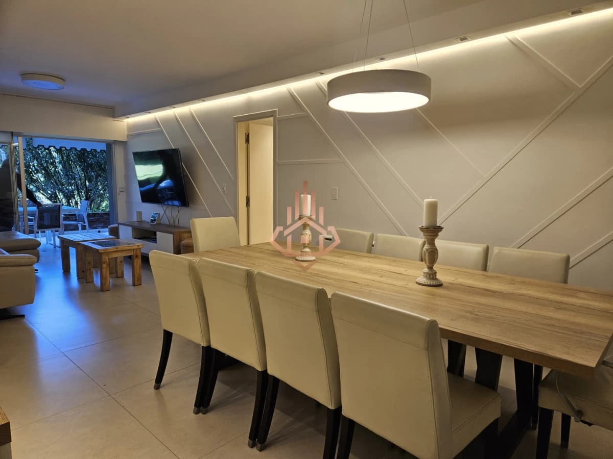 VENDO 4 DORMITORIOS EN PUNTA DEL ESTE NUEVO