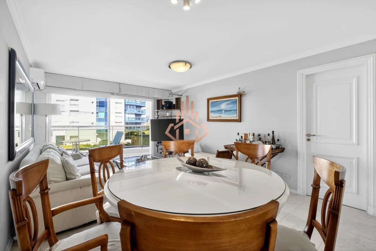 Venta apartamento 3 dormitorios 2 baños Coral Tower