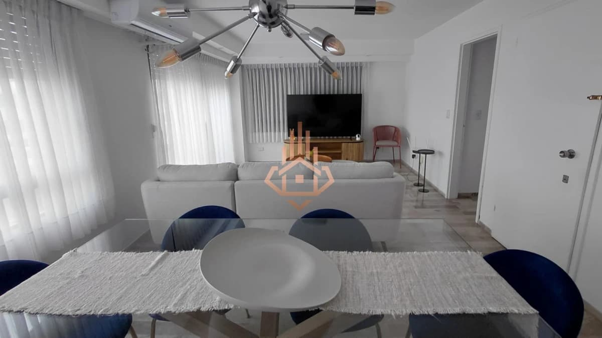 Apartamento PENTHOUSE en Alquiler Anual