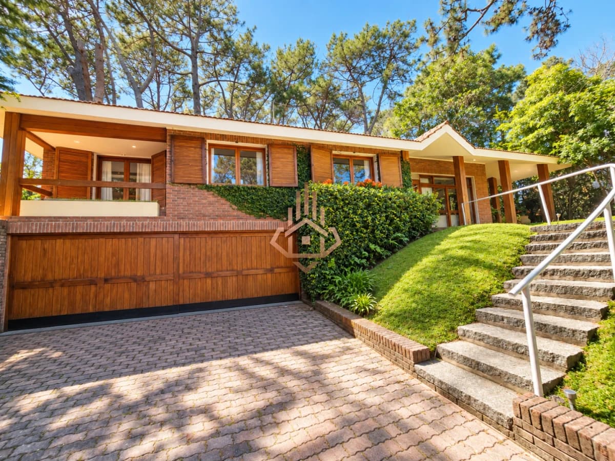 VENTA DE CASA EN SAN RAFAEL. GRAN TERRRENO A 600 METROS DEL MAR