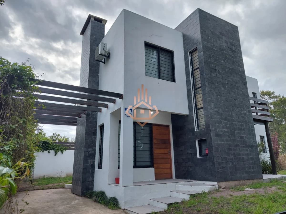 Venta casa 3 dormitorios Pinares