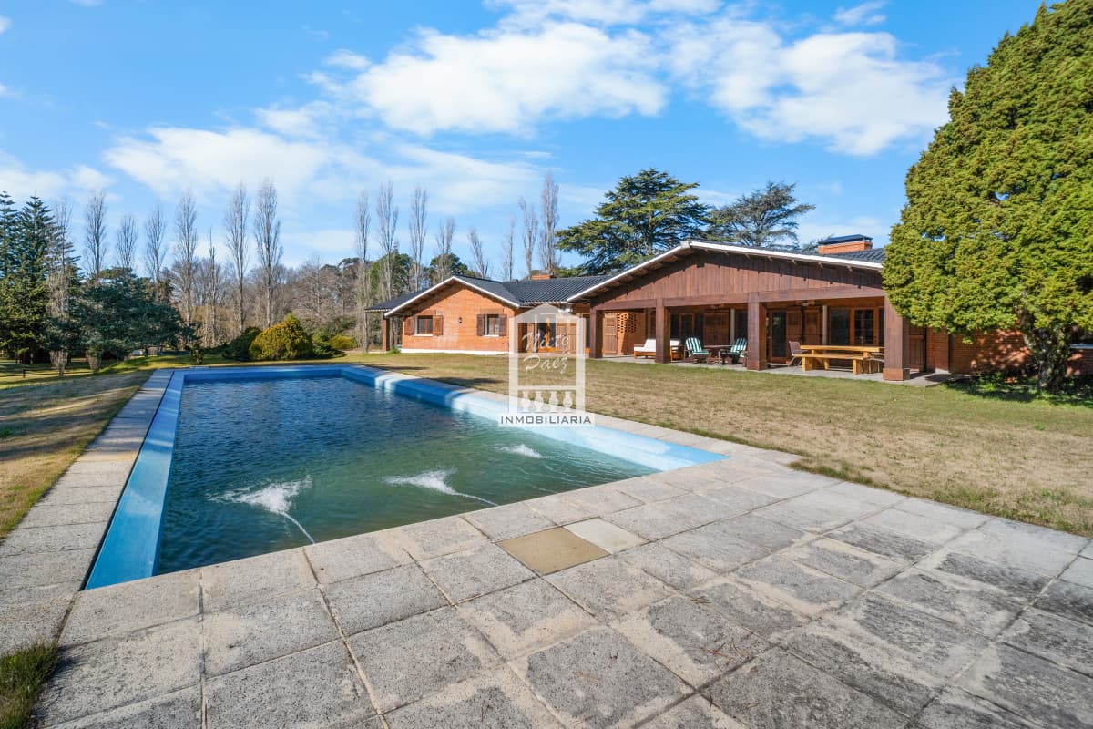 Casa En Barrio Golf, 9.388 m² y 586 m² edificados.