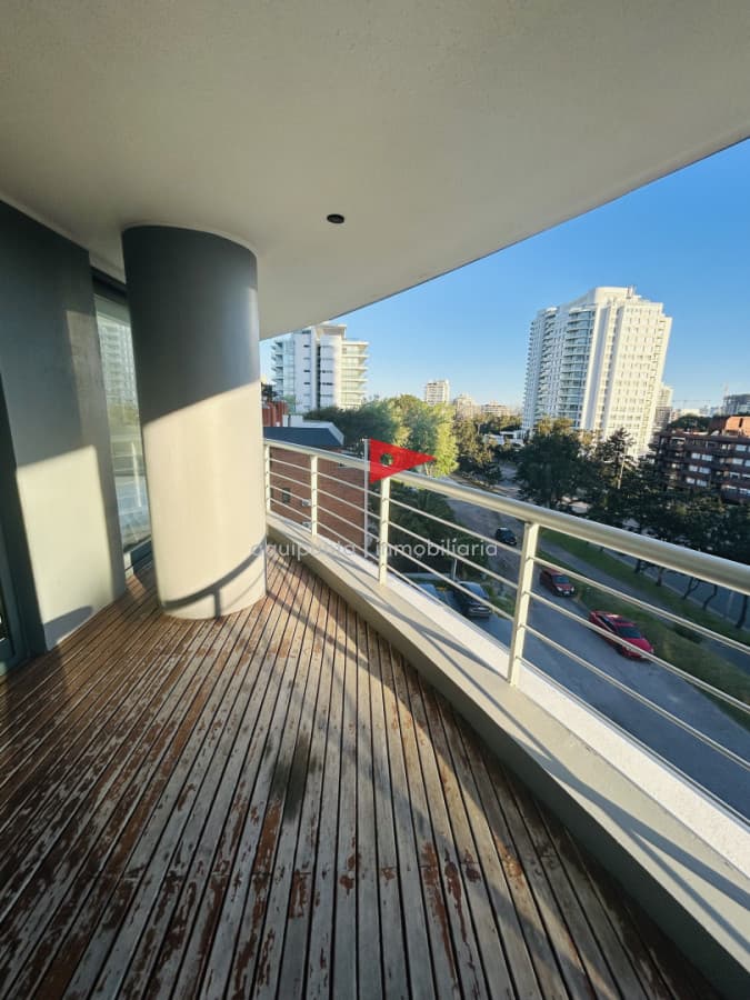 Apartamento ID.379 - Apartamento en venta 3 dormitorios Torre Tressesenta
