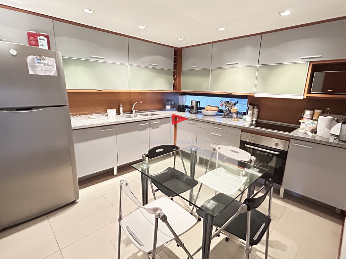 Apartamento ID.380 - Venta apartamento 3 dormitorios en edificio Tressesenta