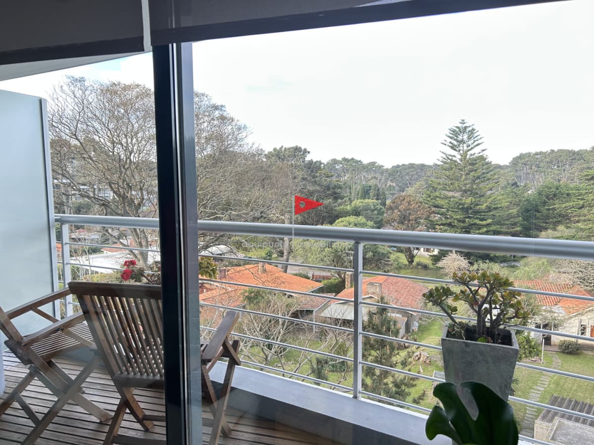 Apartamento ID.380 - Venta apartamento 3 dormitorios en edificio Tressesenta