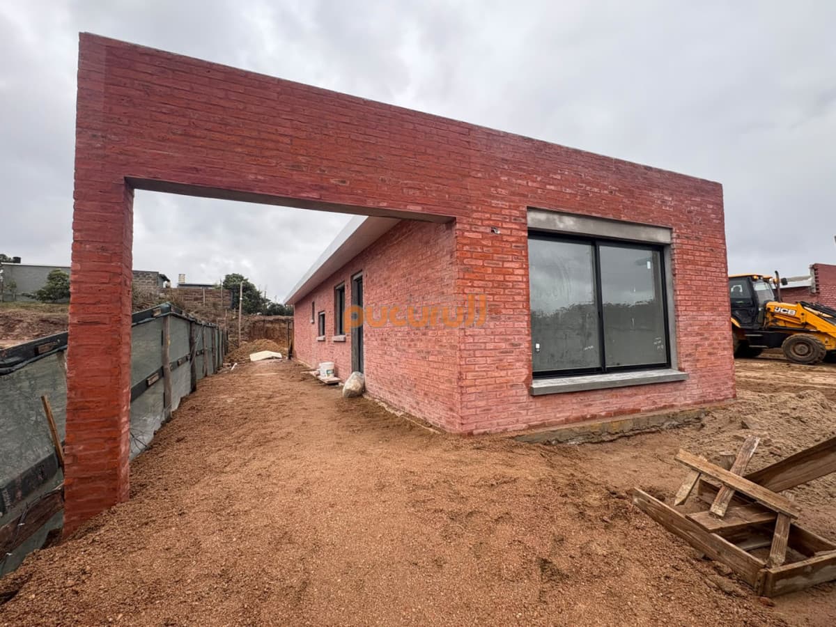 Casa a Estrenar 3 Dormitorios Pinares Construcción Tradicional
