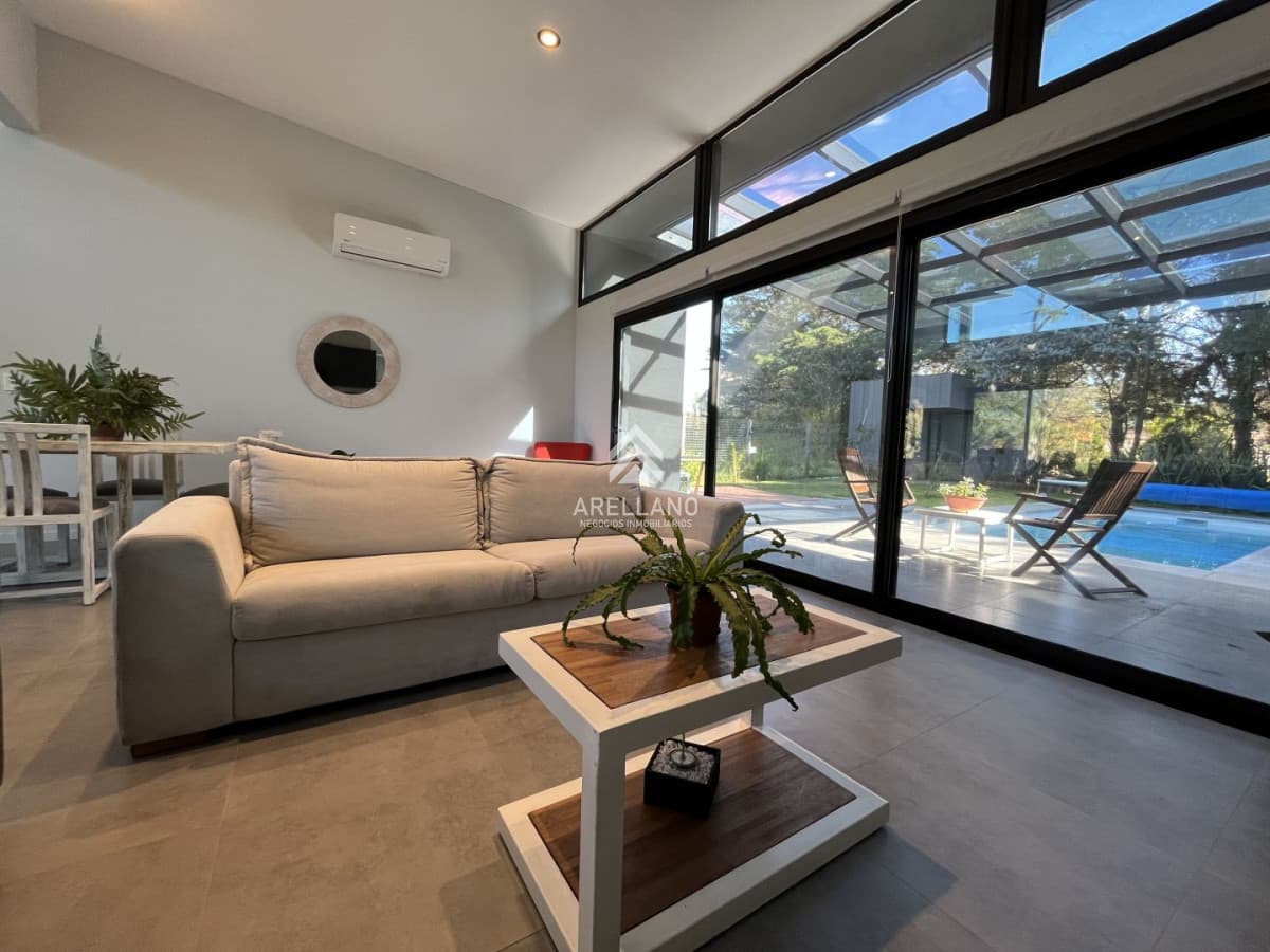 Casa ID.6194 - Venta casa 3 Dormitorios en Lugano, Punta del Este
