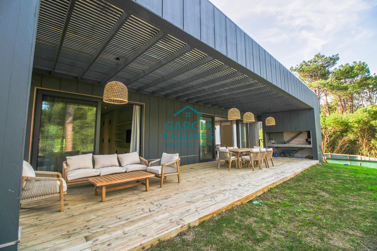 Excelente Moderna Casa Reserva  Montoya La Barra
