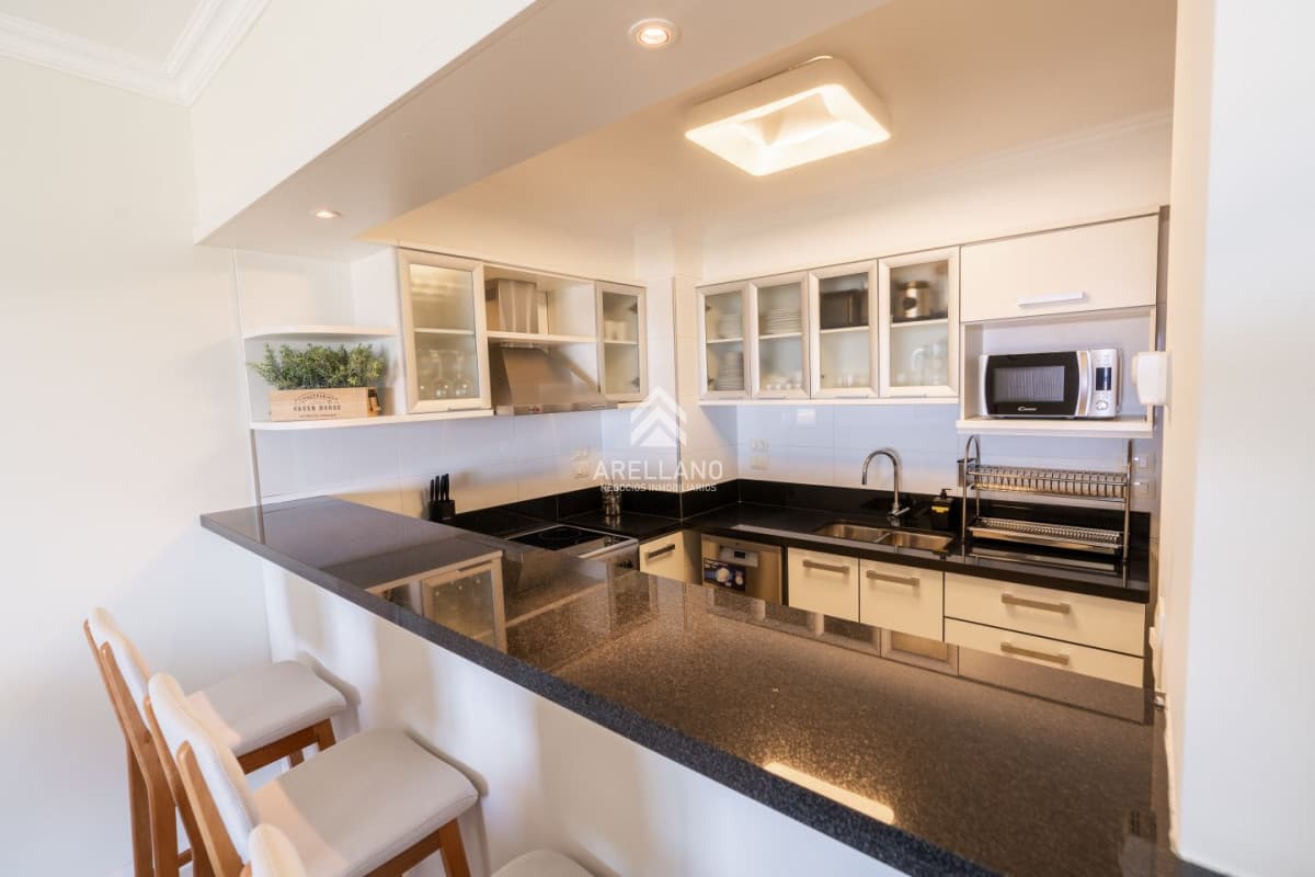 Apartamento ID.5667 - Venta Apartamento Playa Mansa 4 ambientes