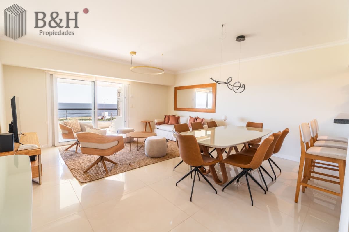 Apartamento en venta Playa Mansa 4 ambientes