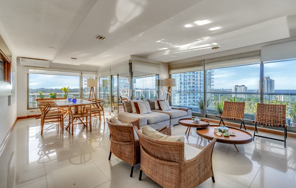Venta Apartamento 4 Dormitorios - Punta del Este - Playa Brava - Penthouse