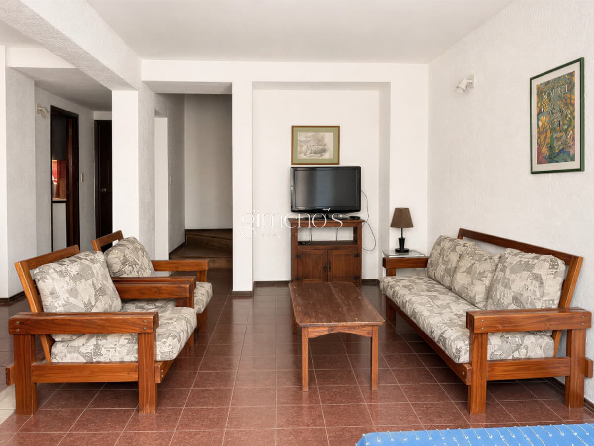 Apartamento 2 Dormitorios en Venta - Aidy Grill - Punta del Este - OPORTUNIDAD