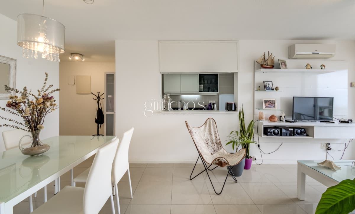 Apartamento 2 dormitorios en Punta del Este, cerca de todos los servicios, Roosevelt.