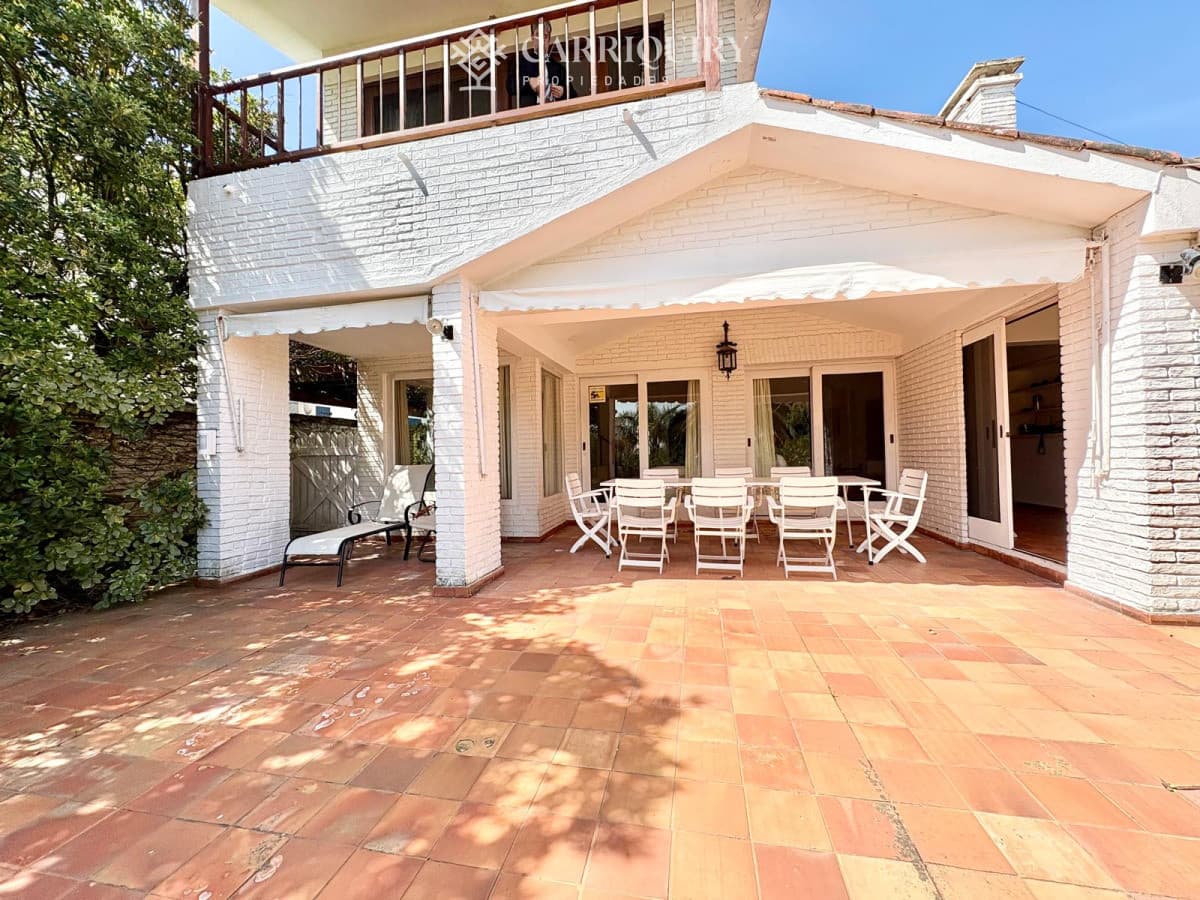 Casa de 4 Dormitorios