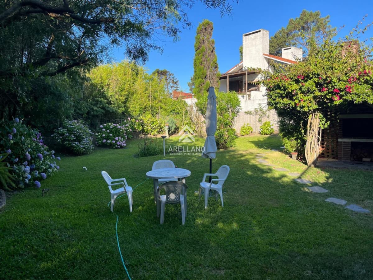 Casa ID.5970 - Venta casa 4 dormitorios