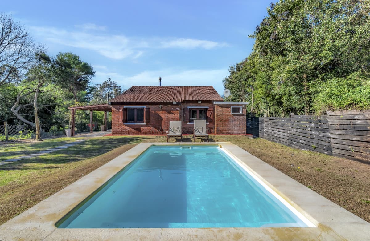 Casa ID.4551 - Casa 3 dormitorios con piscina en venta en Punta del Este