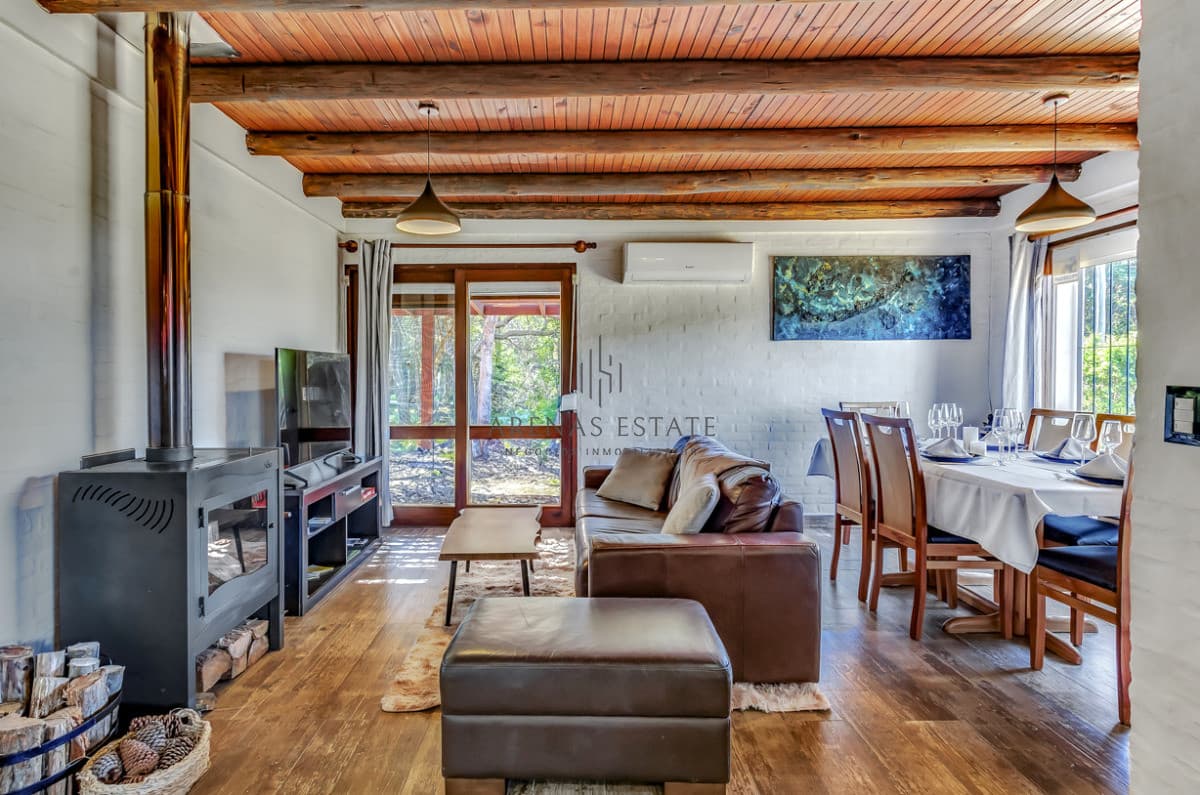 Casa ID.4551 - Casa 3 dormitorios con piscina en venta en Punta del Este