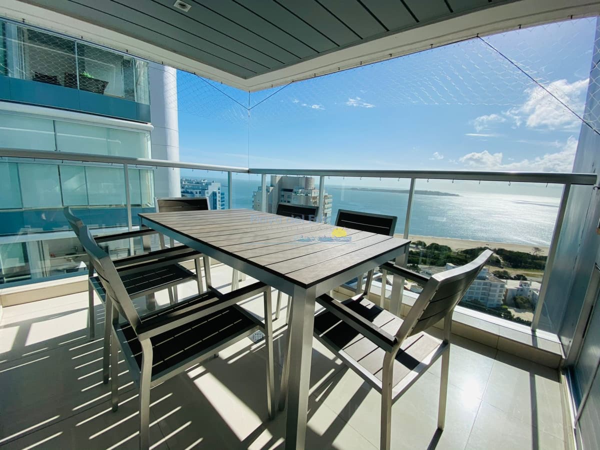 Apartamento de 2 Dormitorios en Venta en Punta del este , Playa Mansa , Miami Boulevard , Vista al mar  - Inmobiliaria Playa del Este