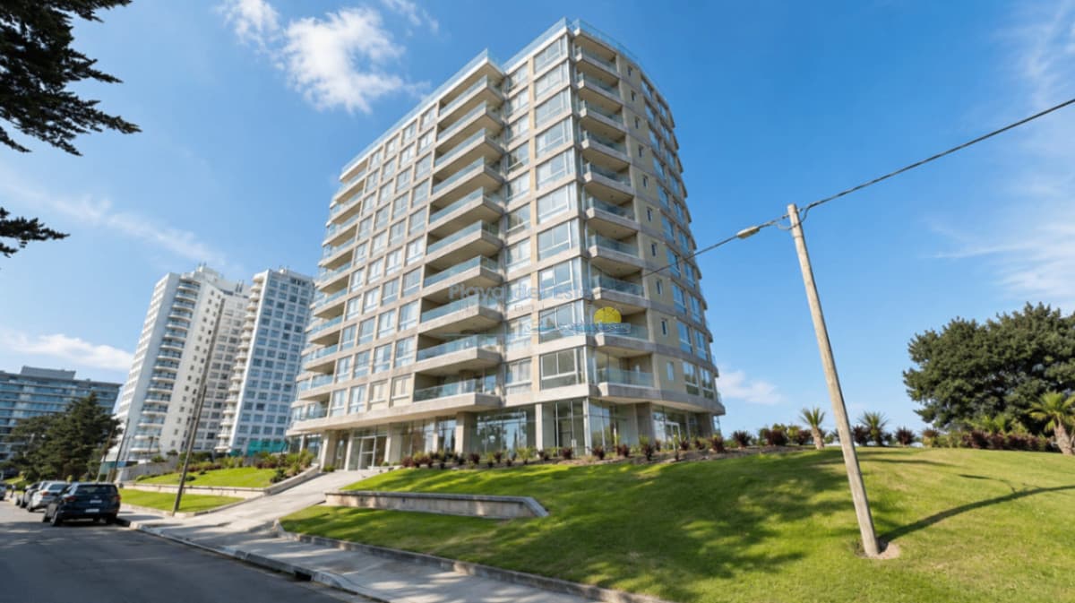 Apartamento en venta de 1 dormitorio y medio en Punta del este , playa brava  - Inmobiliaria Playa del Este