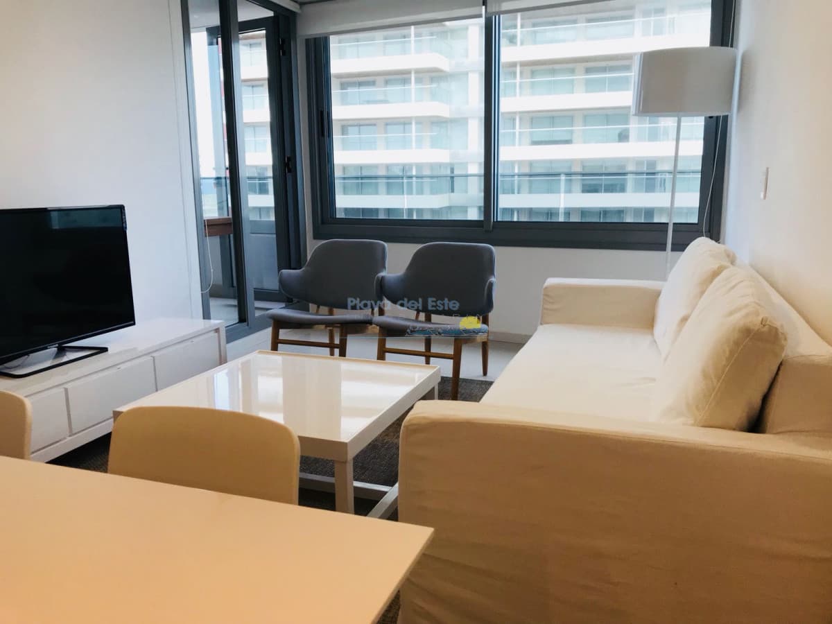 BRAVA A METROS DEL MAR  - Inmobiliaria Playa del Este