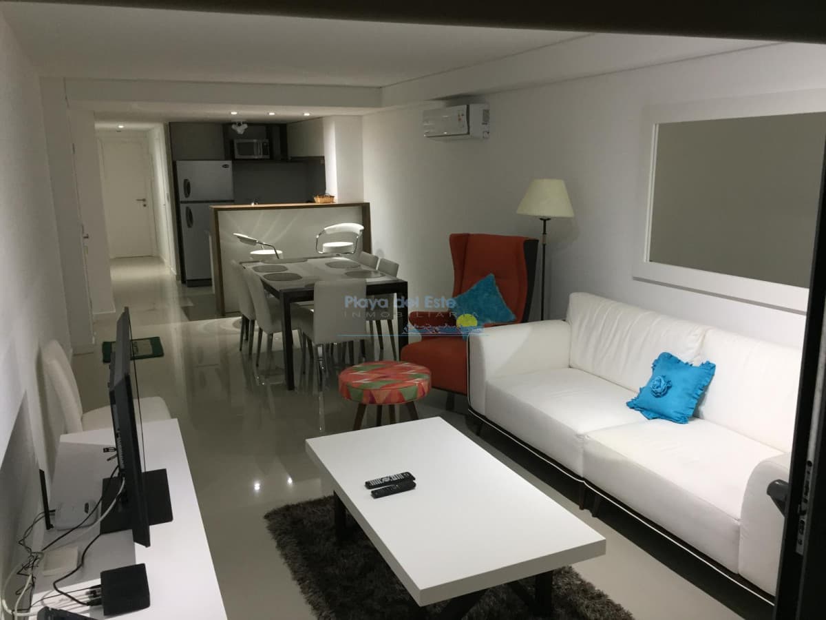 Apartamento en venta de 2 dormitorios en Punta del este , Chronos , Aidy Grill , Playa brava  - Inmobiliaria Playa del Este