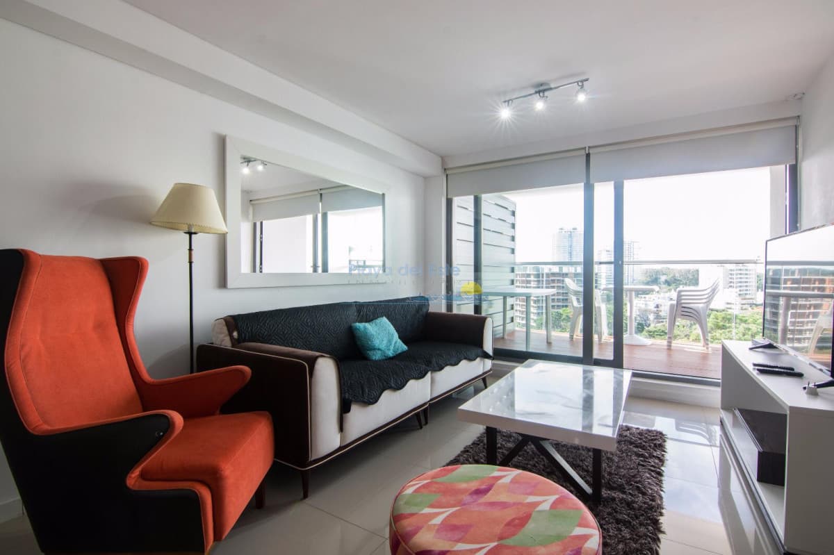 Apartamento en venta de 2 dormitorios en Punta del este , Chronos , Aidy Grill , Playa brava  - Inmobiliaria Playa del Este