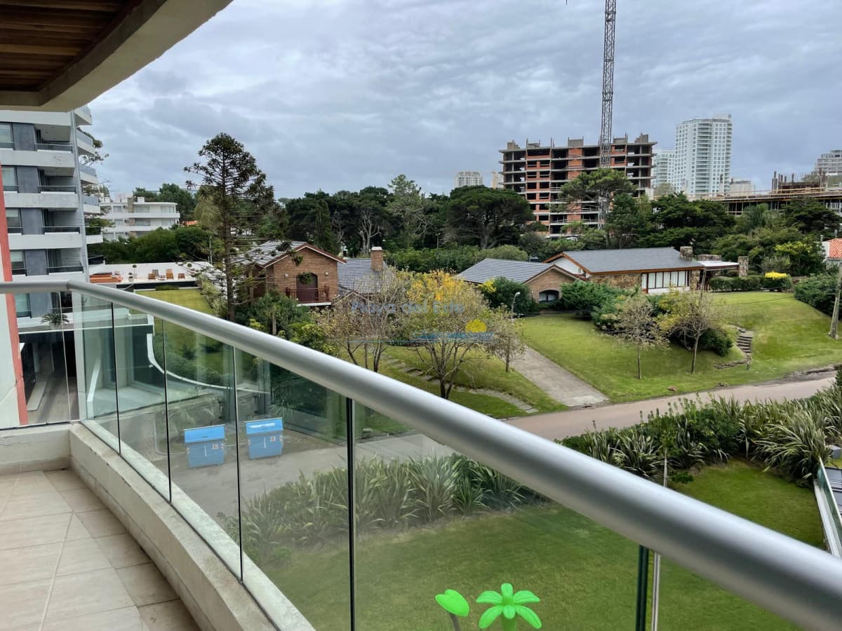 Apartamento en venta de 2 dormitorios en Torre ICON, Punta del este , AIDY GRILL  - Inmobiliaria Playa del Este