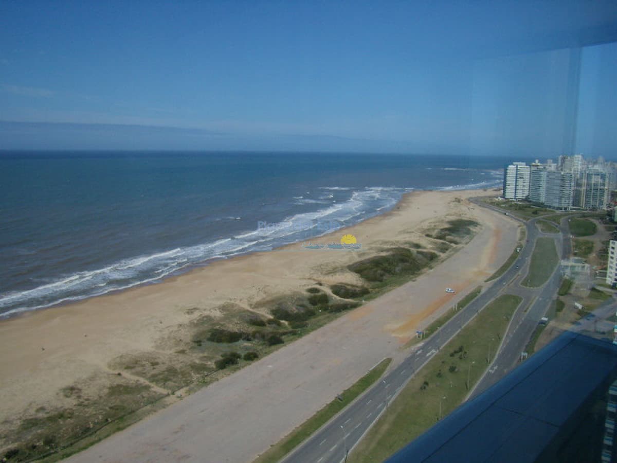 Apartamento en Venta de 3 dormitorios en Torre Le parc , Punta del este  - Inmobiliaria Playa del Este