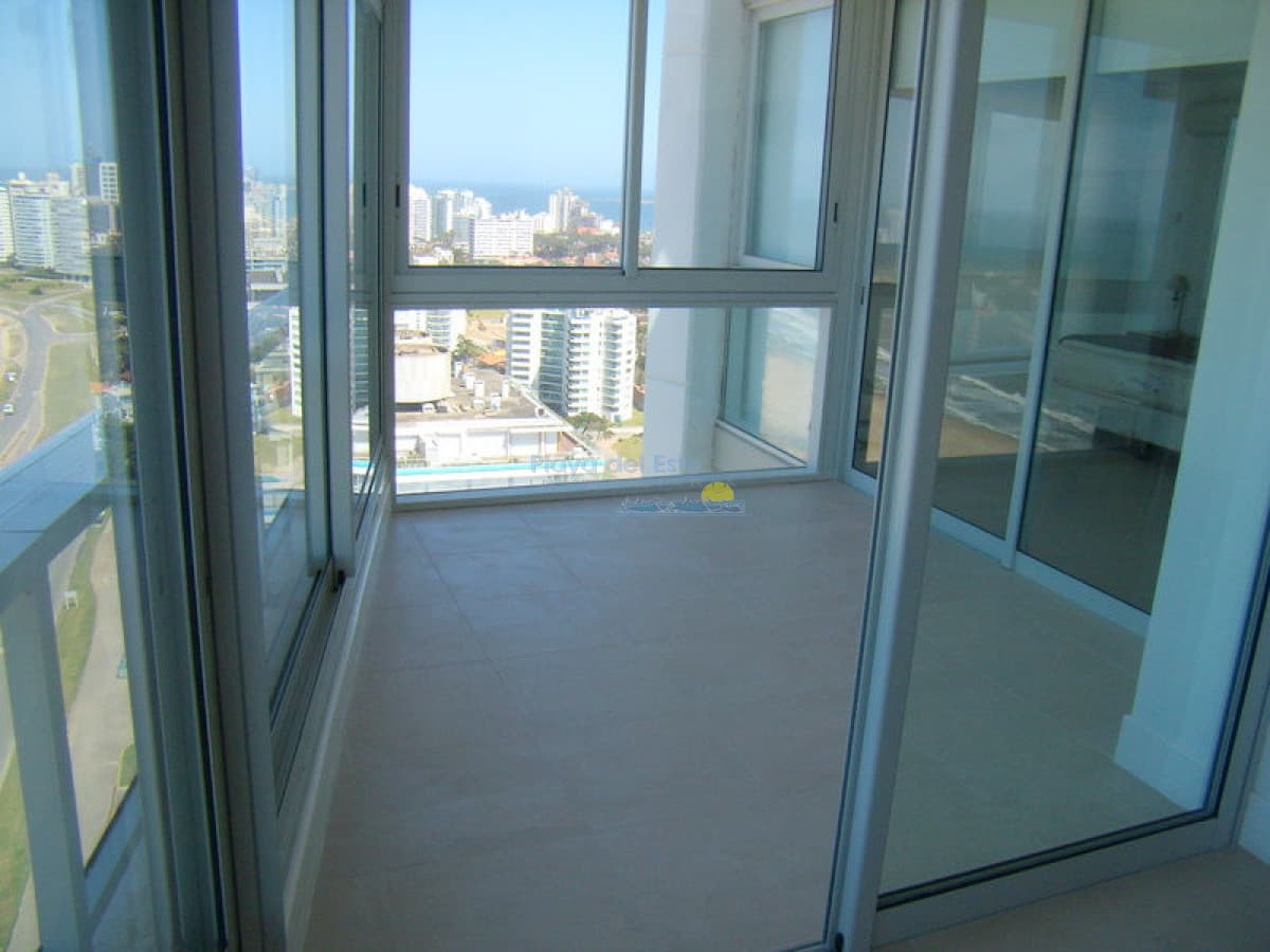 Apartamento en Venta de 3 dormitorios en Torre Le parc , Punta del este  - Inmobiliaria Playa del Este