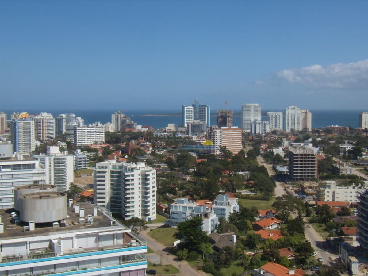 Apartamento en Venta de 3 dormitorios en Torre Le parc , Punta del este  - Inmobiliaria Playa del Este