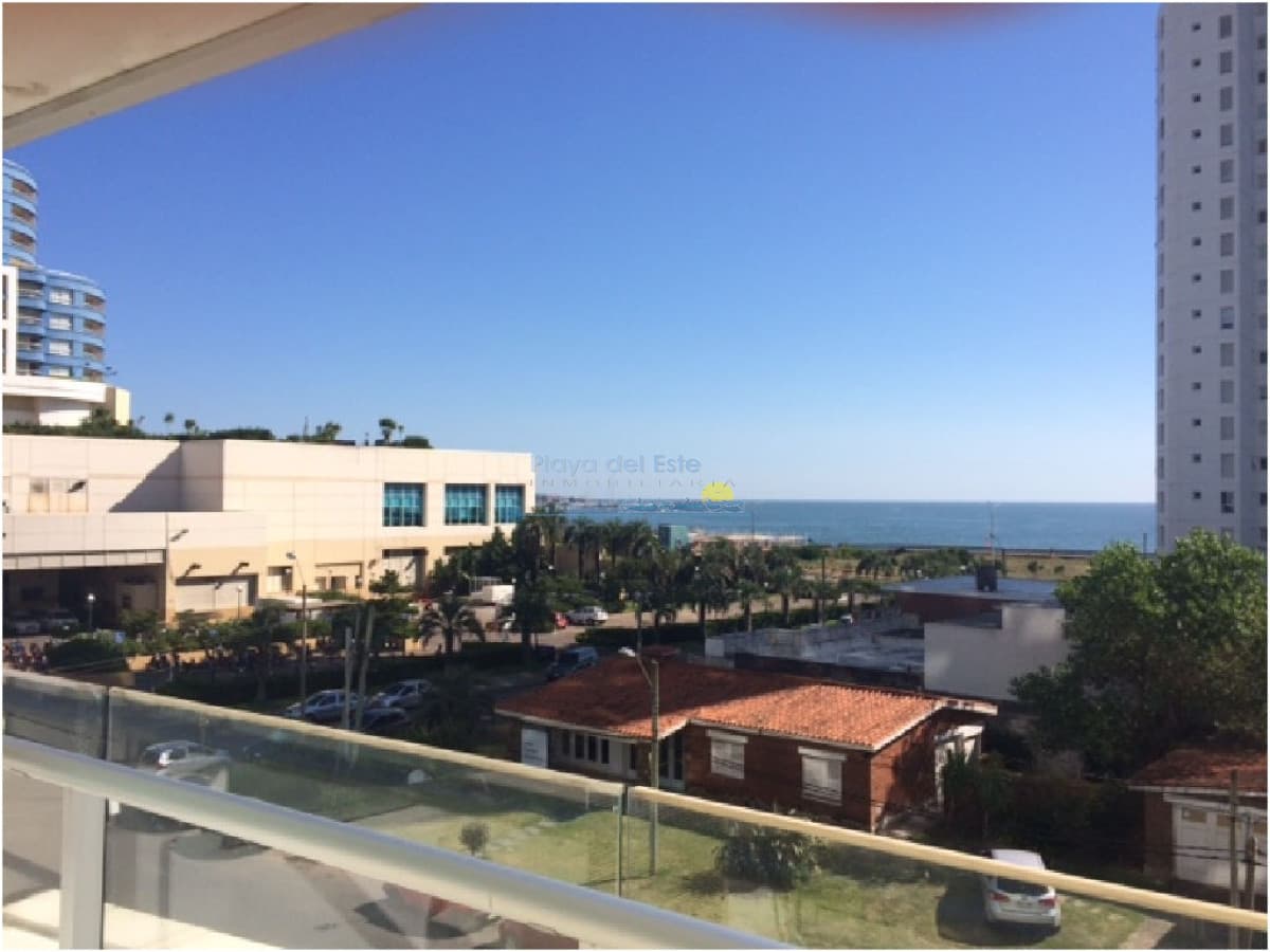 Apartamento en venta de 2 dormitorios en Punta del este , Torre Season , Playa Mansa  - Inmobiliaria Playa del Este