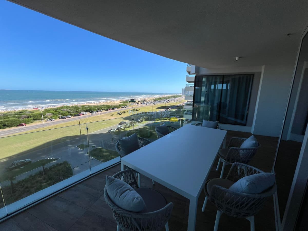 Apartamento en Alquiler de 3 dormitorios en Punta del este , Torre Trump , Playa Brava  - Inmobiliaria Playa del Este