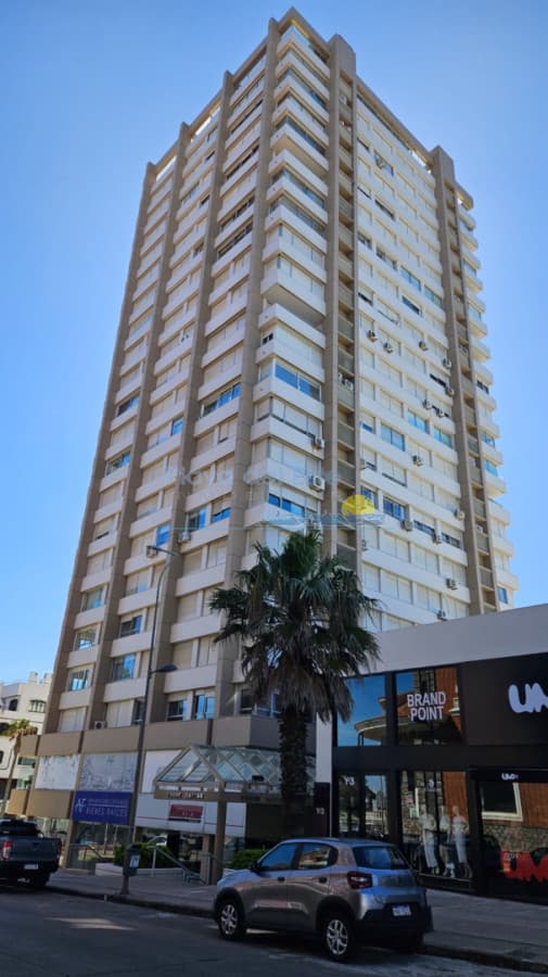 Apartamento en Península, 2 dormitorios en alquiler de temporada en Torre Gattas , Punta del este  - Inmobiliaria Playa del Este
