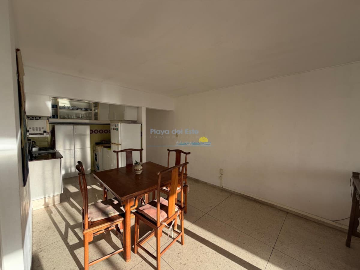 Apartamento en Venta de 2 dormitorios  en Punta del este , Gorlero , Península  - Inmobiliaria Playa del Este