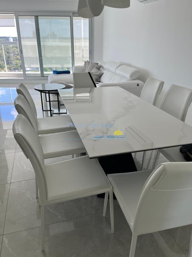 Apartamento de 2 dormitorios en Alquiler Temporal en Punta del este , Miami Boulevard , Playa mansa  - Inmobiliaria Playa del Este