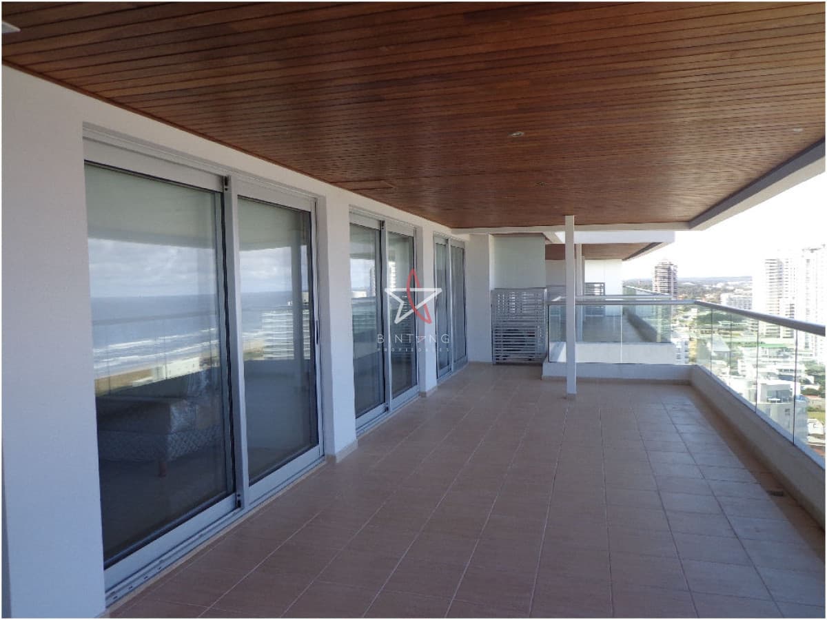 Apartamento en Brava, 3 dormitorios * - Bintang Propiedades