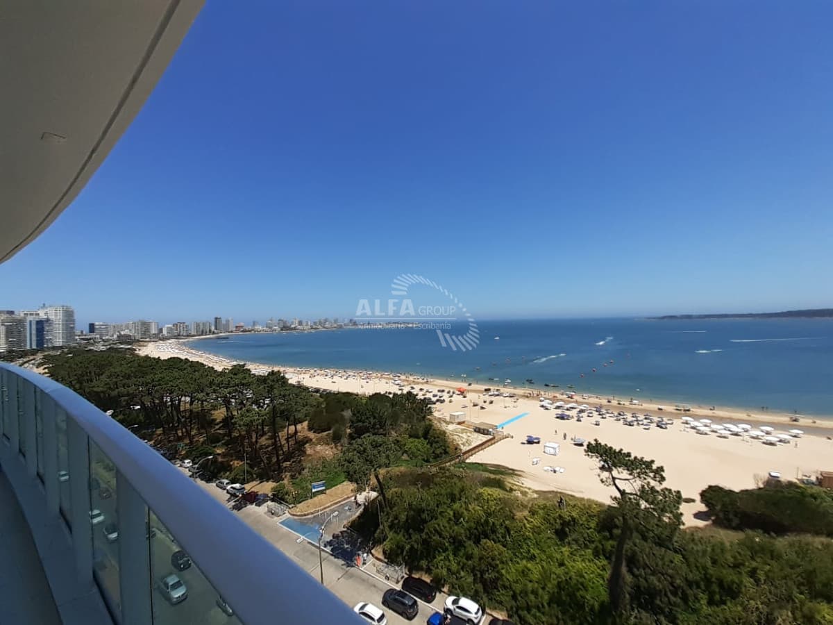 A ESTRENAR FRENTE A PLAYA MANSA