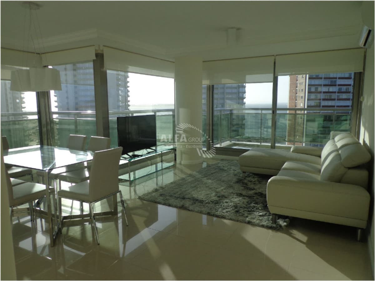 Apartamento en venta en Punta del Este , Torre Premium
