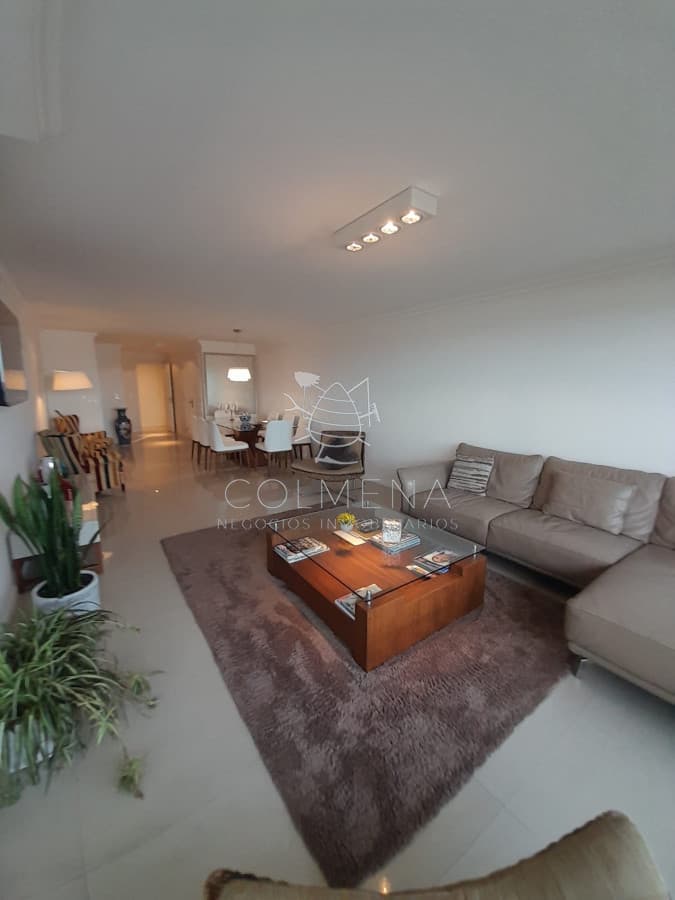 Apartamento en Alquiler de 3 dormitorios en Punta del este , Torre Imperiale , Playa Mansa