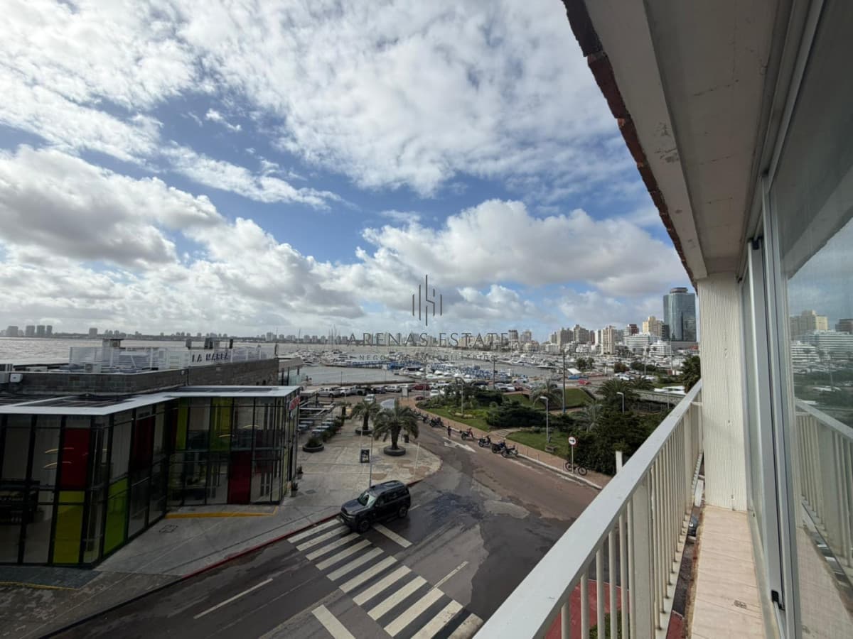 Apartamento ID.4542 - Apartamento de 2 dormitorios en venta en el Puerto , Punta del este