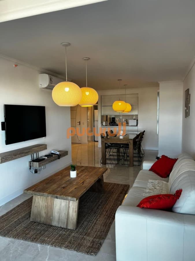 Apartamento con parrillero propio en alquiler temporario 2026 - 2027 en Punta del Este