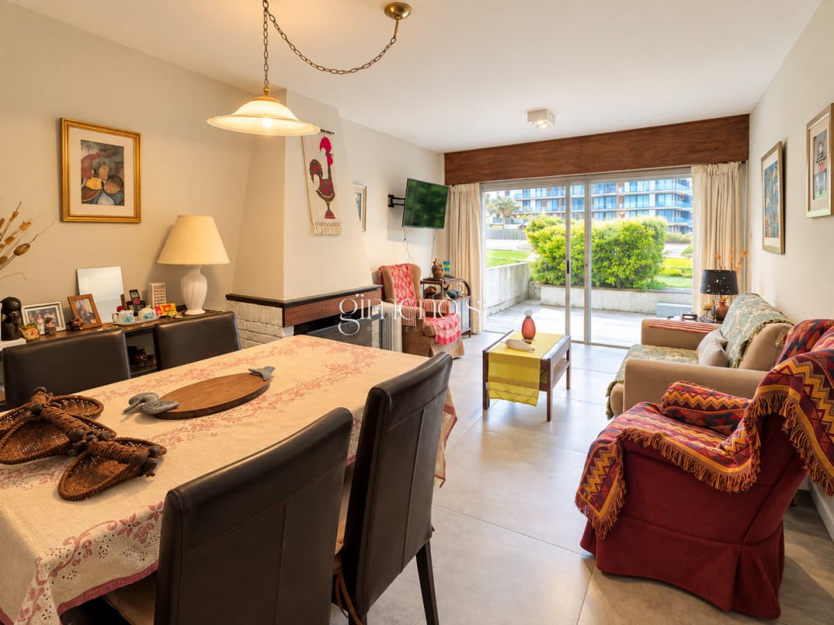 VENTA APARTAMENTO TIPO CASA EN PRIMERA LINEA DE PLAYA MANSA