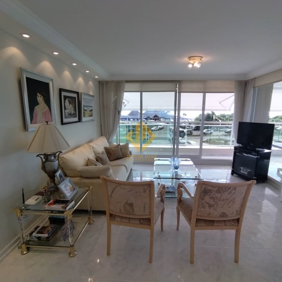 Alquiler de temporada frente al mar en Mansa - 3 suites, del 10 al 31 de enero