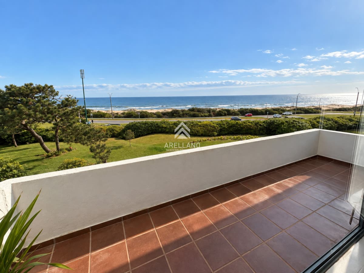 Apartamento ID.7084 - Venta apartamento 4 dormitorios y dependencia