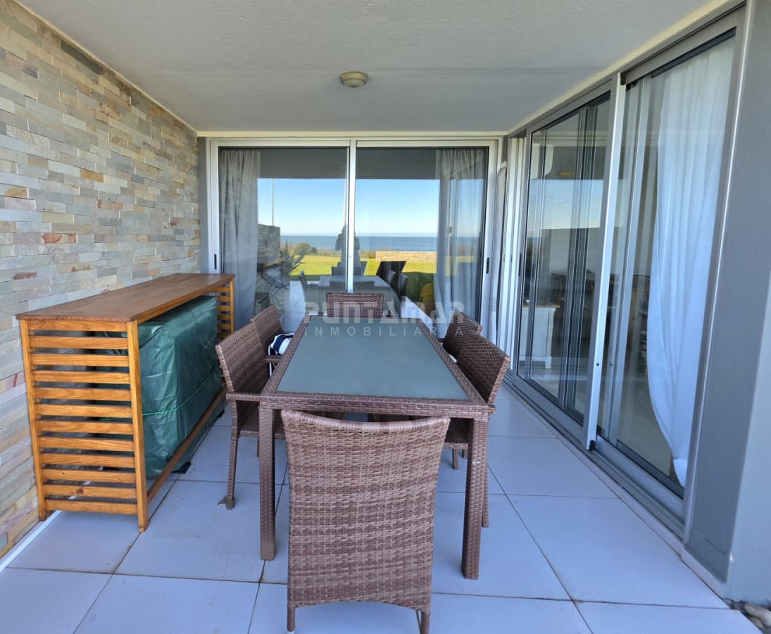 DEPARTAMENTO DE 2 DORMITORIOS CON VISTA AL MAR  -