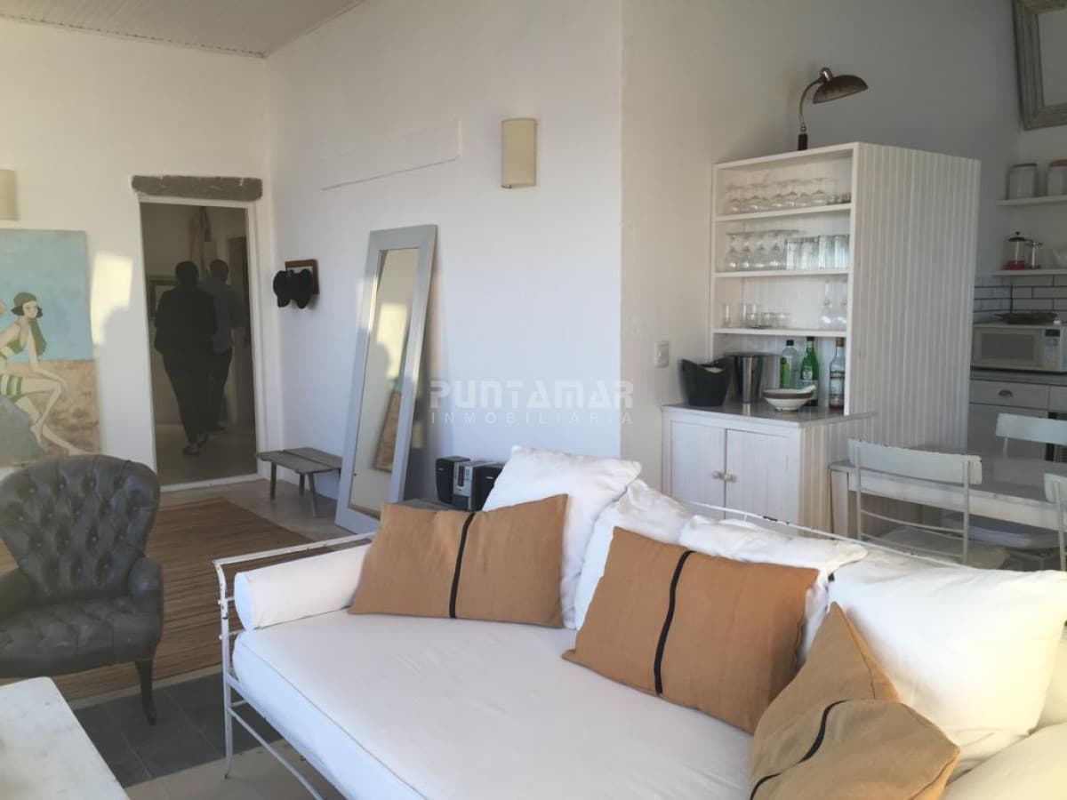 ALQUILER 3 DORMITORIOS APARTAMENTO PRIMERA LINEA LA BARRA  -