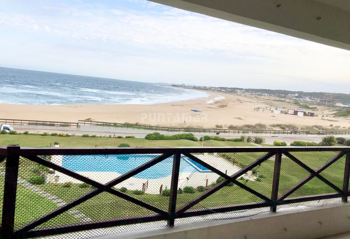 Apartamento ID.212564 - DEPARTAMENTO FRENTE A PLAYA BIKINI, EN EDIFICIO DE CATEGORIA