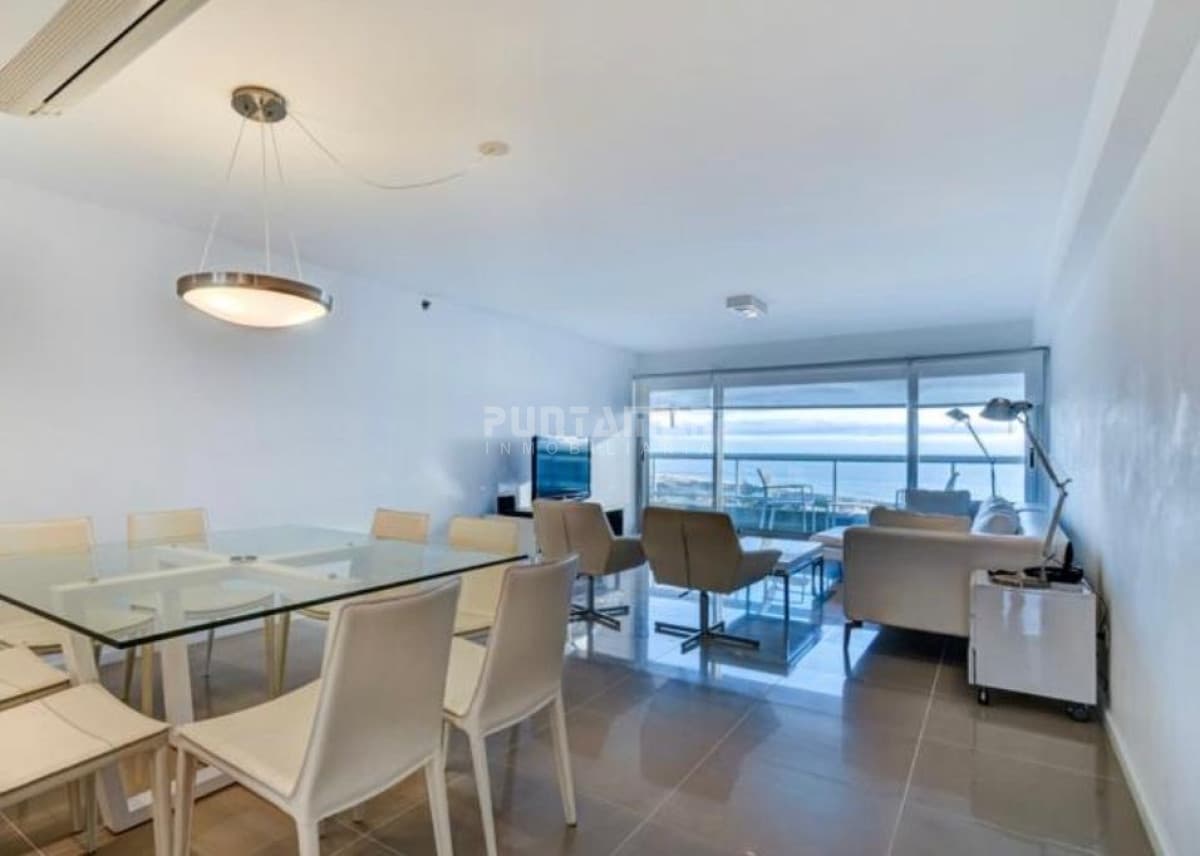 Apartamento ID.213817 - VENTA DEPARTAMENTO DE 3 DORMITORIOS EN QUARTIER DEL MAR.
